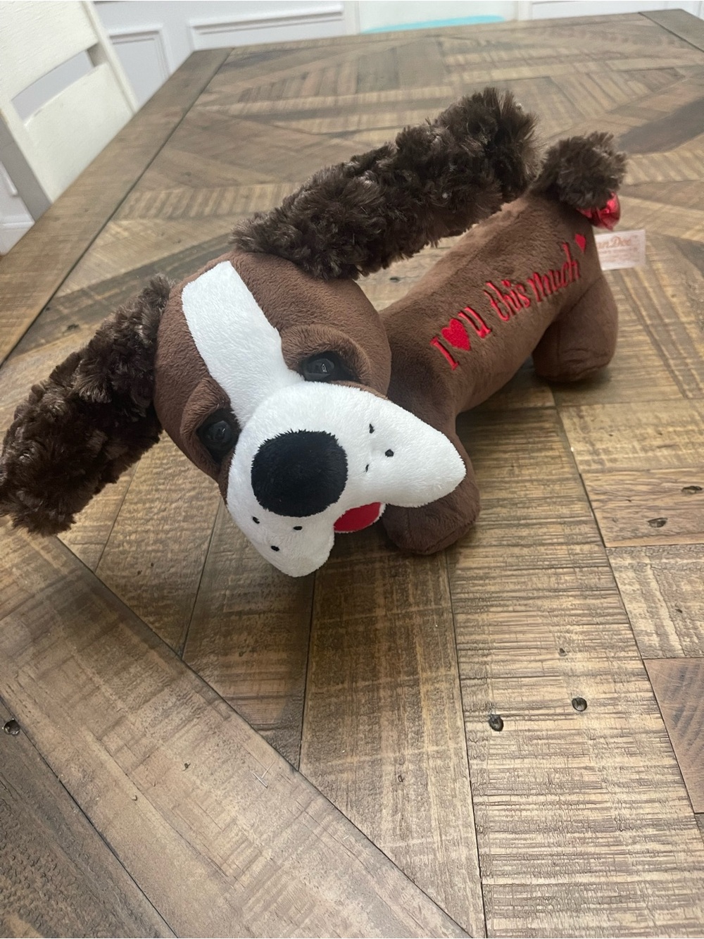 Dan Dee Animated Valentine Dachshund Wiener Dog Plush Sings and  ears flap
